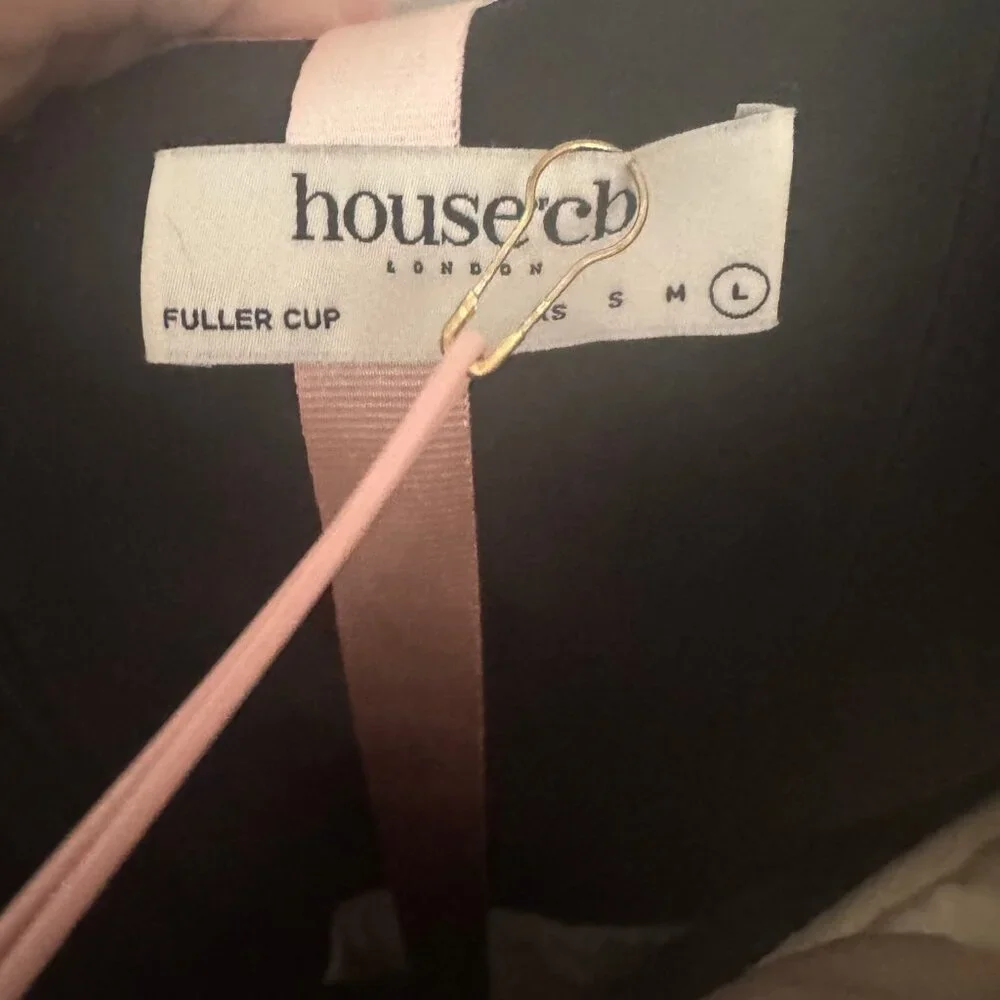 SOLD- House of CB Black and Cream Off-Shoulder Dress - Picture 5 of 6